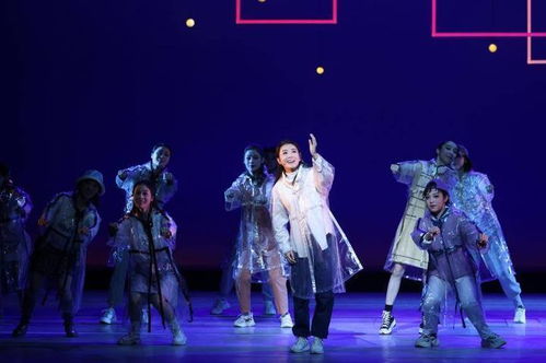 《心若有光，照亮彼岸》 越劇《錢(qián)塘里》駐場(chǎng)演出收官舞臺(tái)藝術(shù)造型策劃